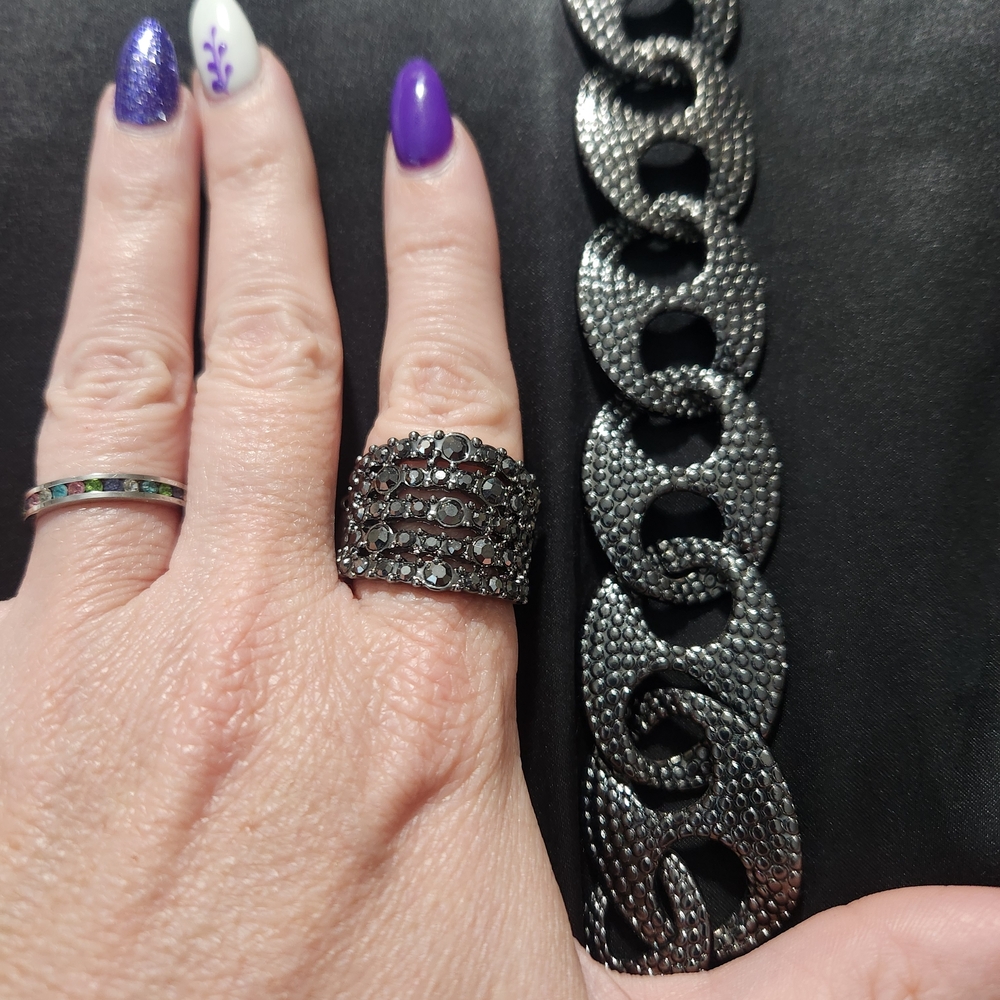Pavé Link Statement Bracelet and Gray Rhinestone Ring Set - Blackened Silver - Picture 3 of 7